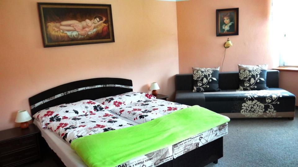 Vila Lenka Homestay *